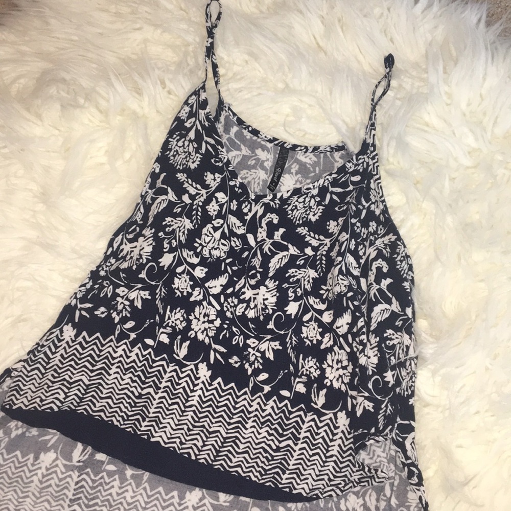 A women’s navy blue printed tank.